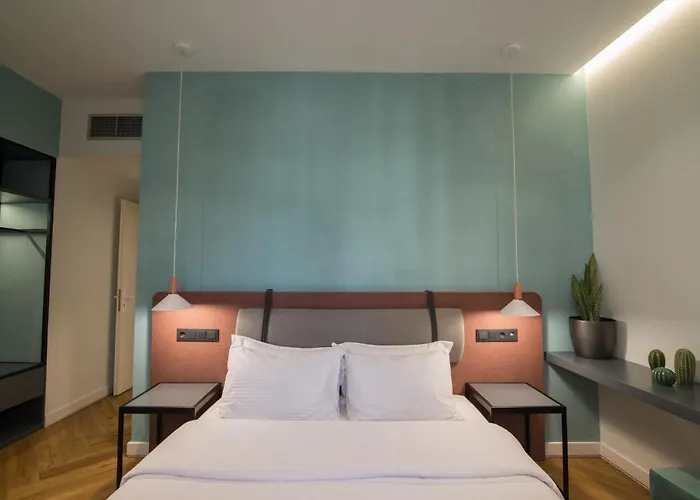 Ederlezi Zoubourlou Aparthotel